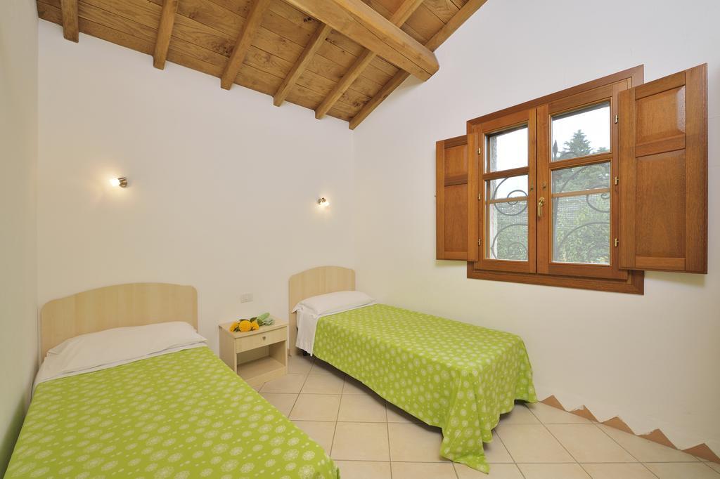 Residence Le Zagare San Teodoro  Ruang foto