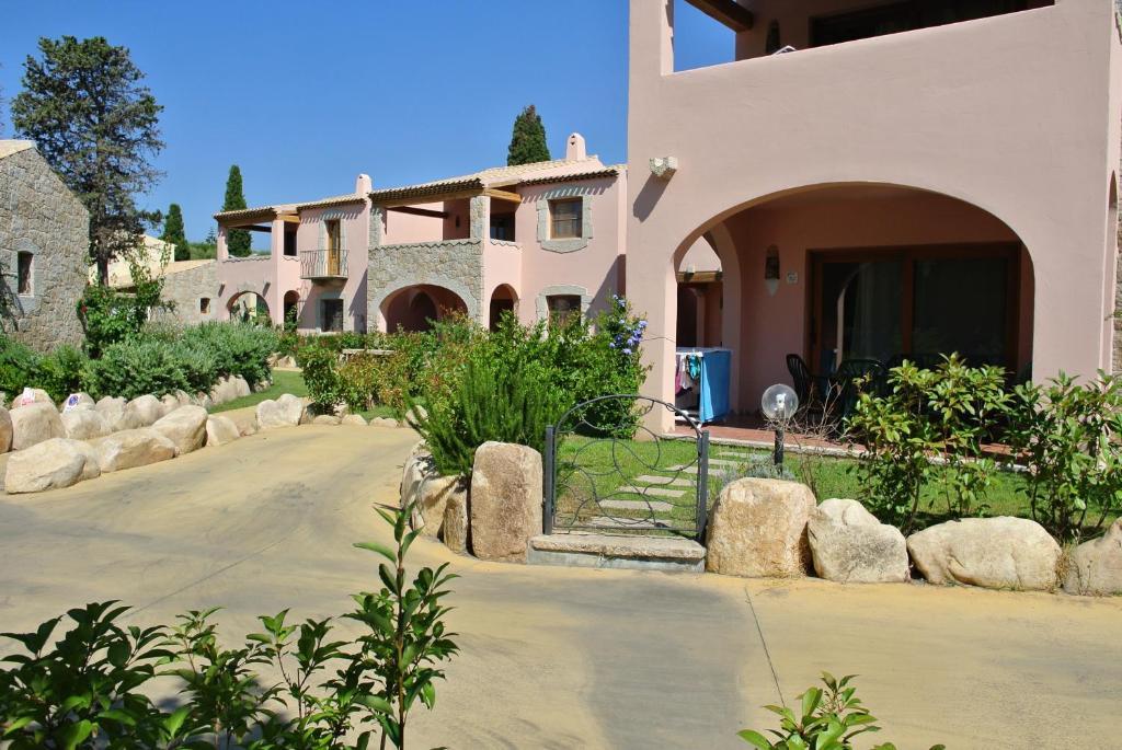 Residence Le Zagare San Teodoro  Bagian luar foto