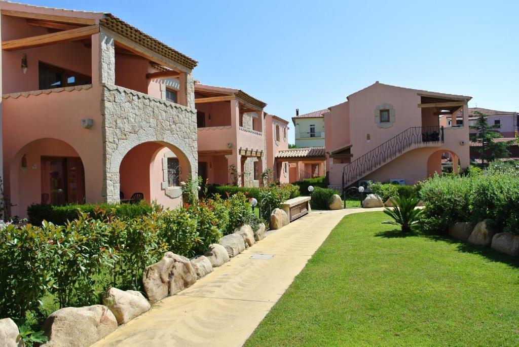 Residence Le Zagare San Teodoro  Bagian luar foto